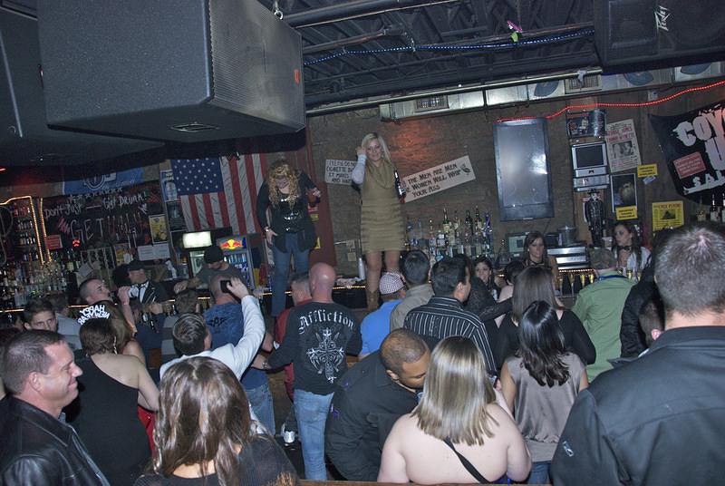 NYE 054