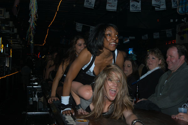 NYE073