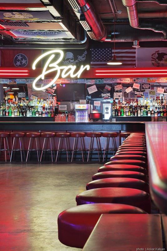 bar 30