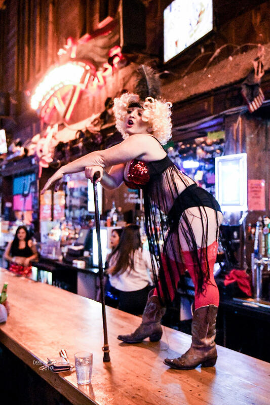 Coyote Ugly NYE 441