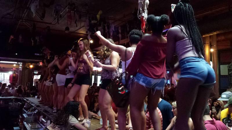 FSU Pub Crawl 2016 4