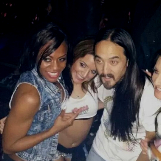 DJ Steve Aoki and The Coyote Girls