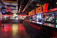 bar 02